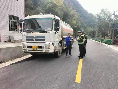 县交通运输综合执法大队:严格执法 确保道路货运市场安全有序健康发展